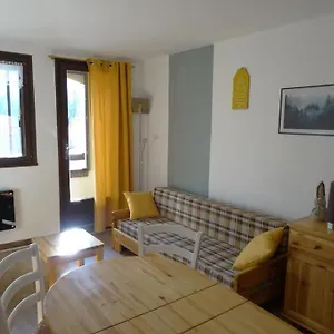 Appartement Au Cœur Du Village Avec Parking Privé, Mijoux